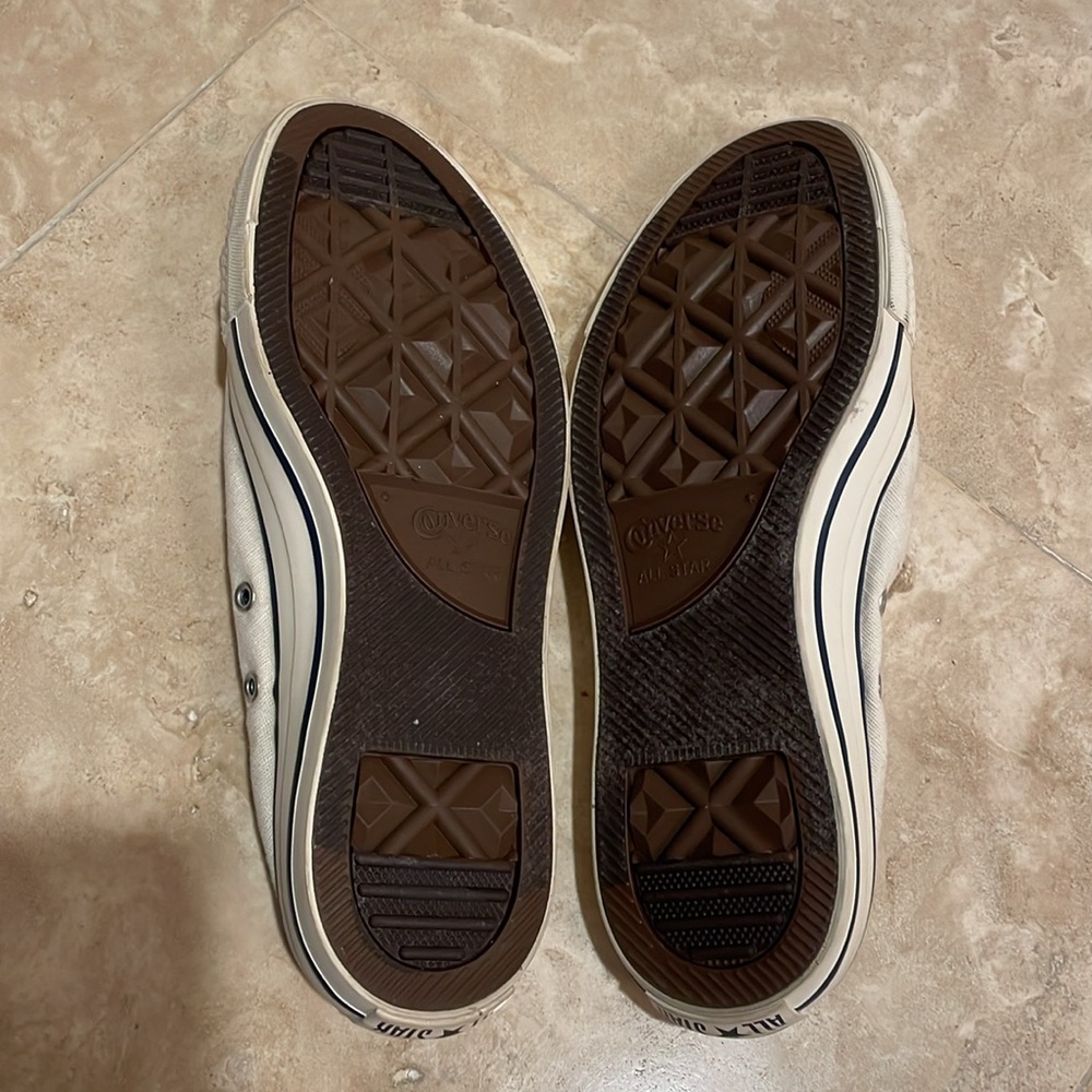 beige converse low tops in size 9.5 - Picture 5 of 7